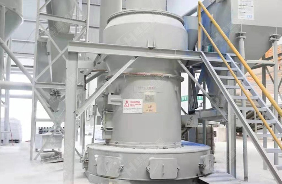 四川某市HC1500擺式磨粉機(jī)生產(chǎn)線投產(chǎn)：白云石粉325目，時(shí)產(chǎn)6噸