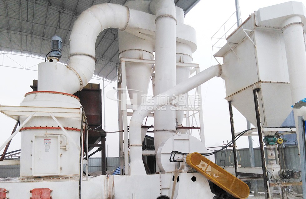 HC1900打礦石粉機器多少錢一臺 雷蒙磨粉機多少錢一臺？幾萬到幾十萬不等