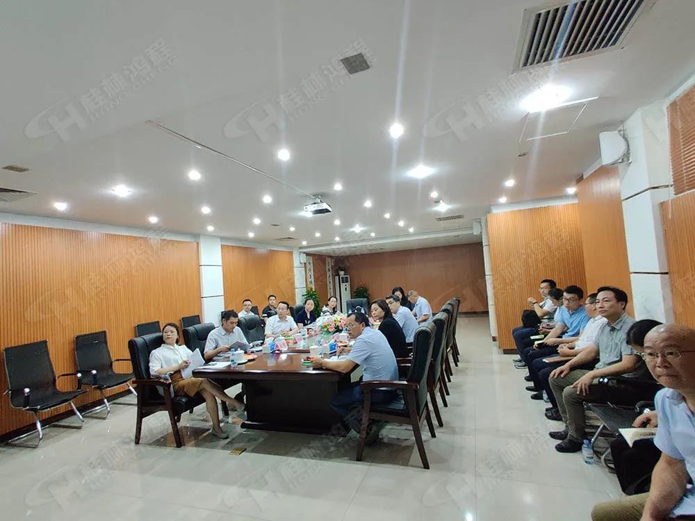廣西證監(jiān)局和桂林市政府領(lǐng)導一行人蒞臨鴻程參觀考察！